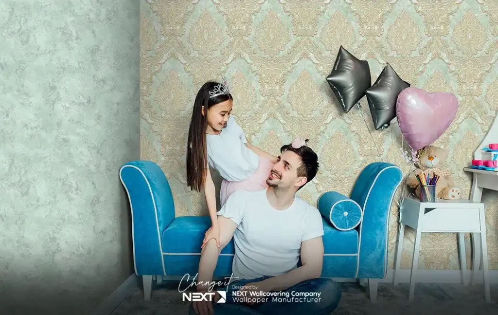 استفاده از میز تحریر تاشو در دکوراسیون اتاق خواب کوچک دونفره