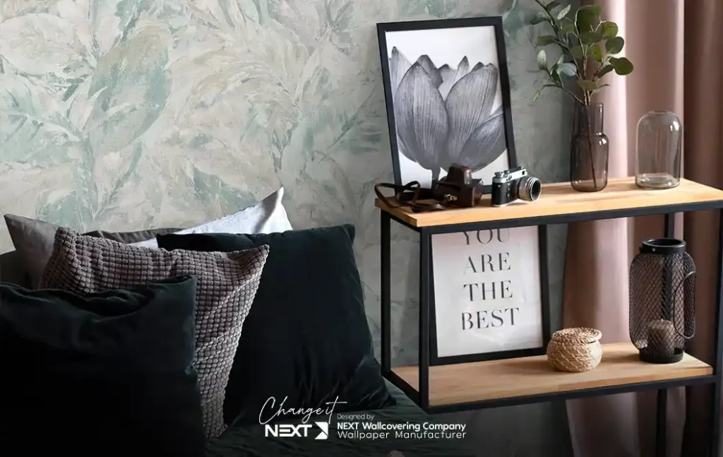 نصب شلف دیواری به جای پاتختی در دکوراسیون اتاق خواب کوچک